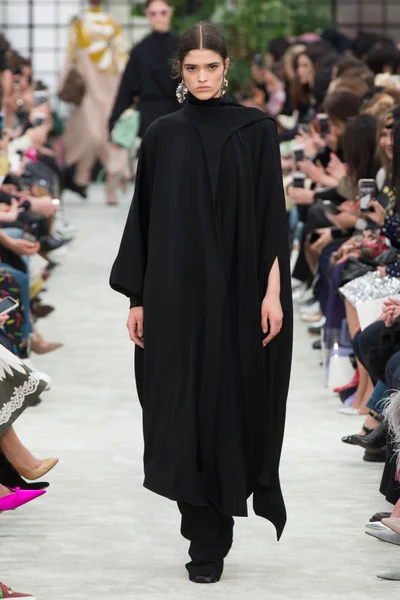 Look 19